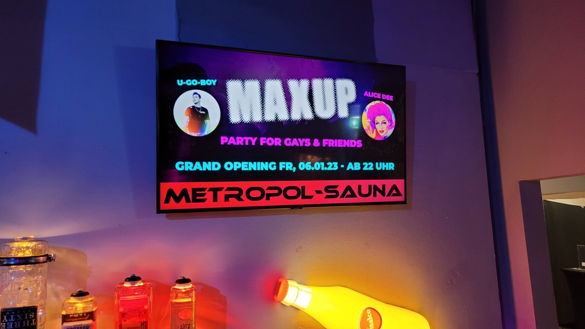 MAXUP Party